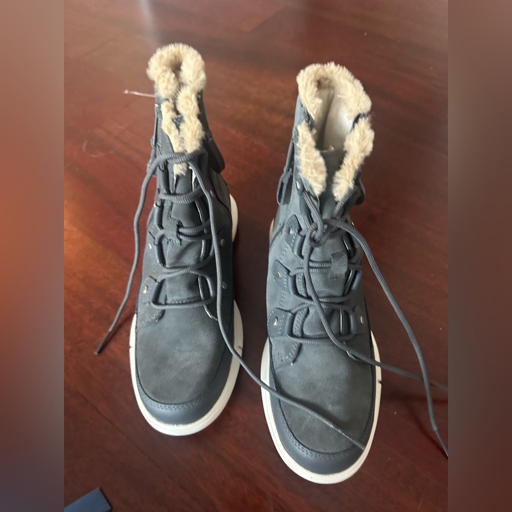 SOREL women’s boots